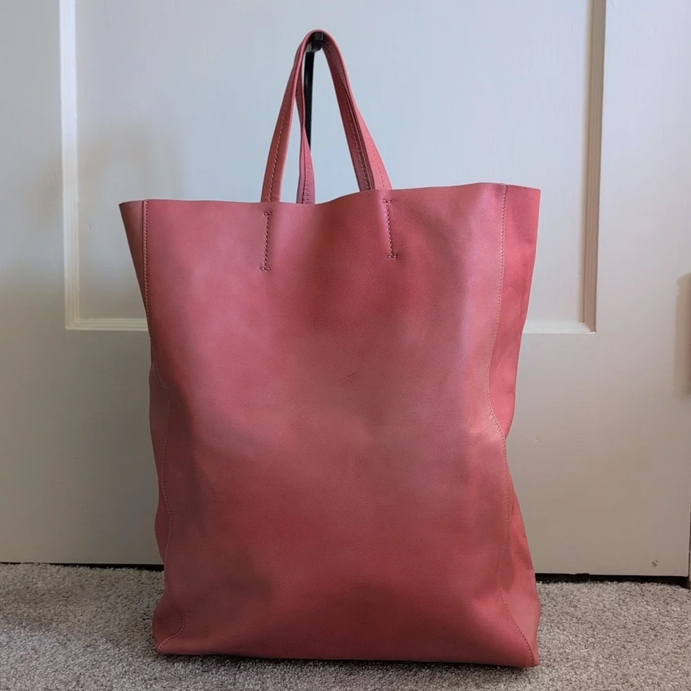 Celine Vertical Cabas Pink Lambskin - EUC